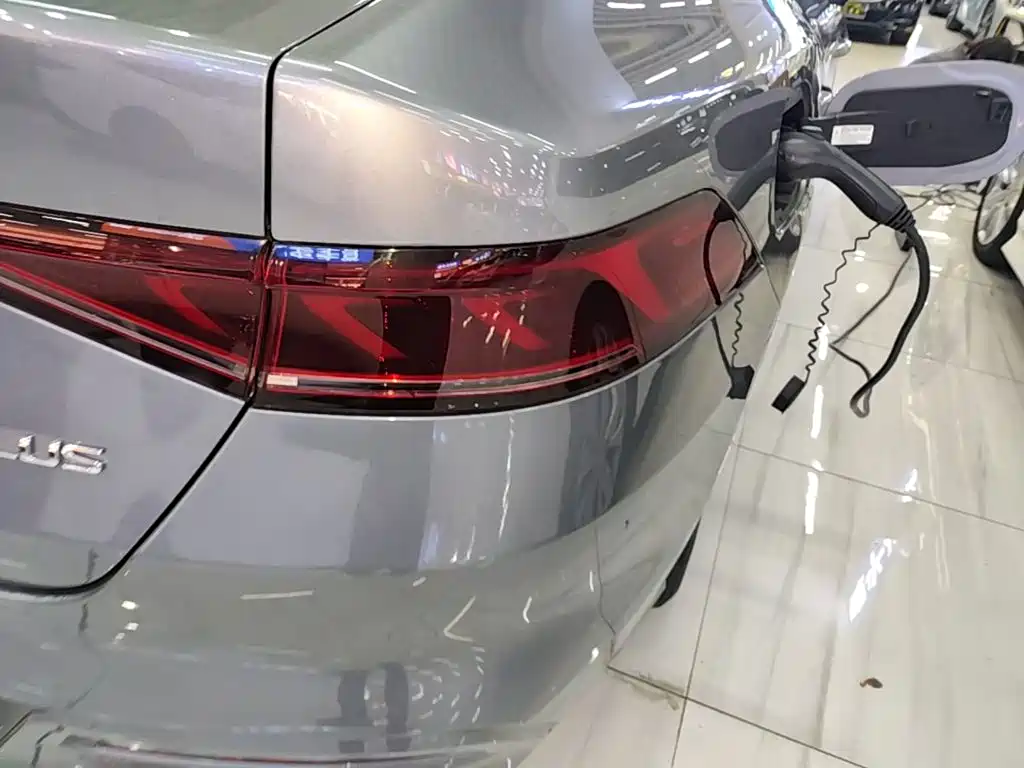 BYD Qin PLUS 2023 — фото 8