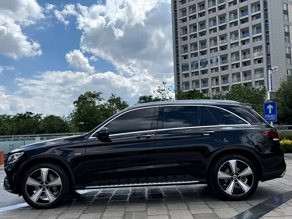 Mercedes-Benz GLC 2022 — фото 7