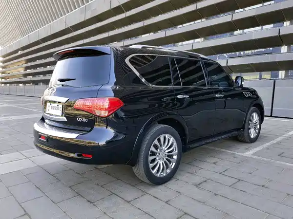 Infiniti QX80 2016