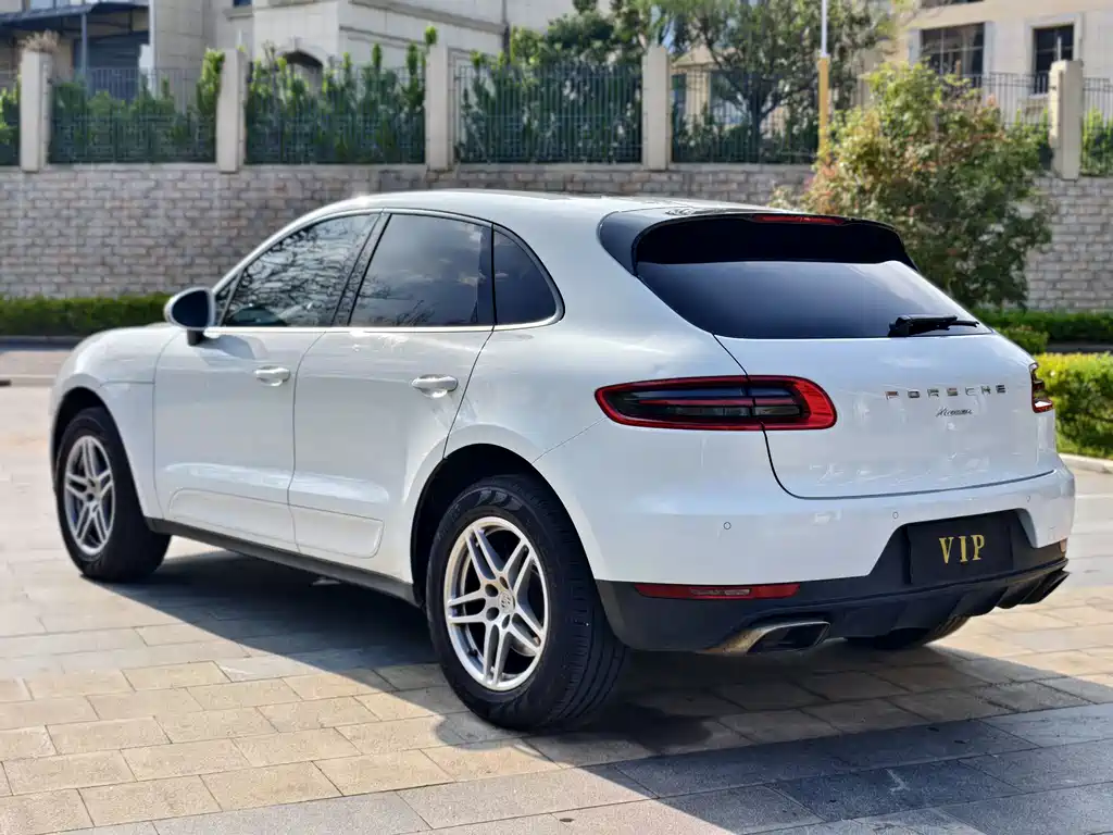 Porsche Macan 2017 — фото 9
