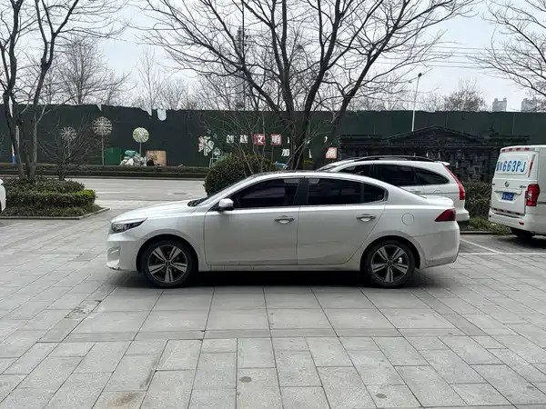 Kia K4 2017