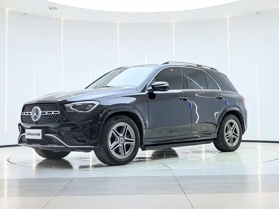 Mercedes-Benz GLE 2024 — фото 1