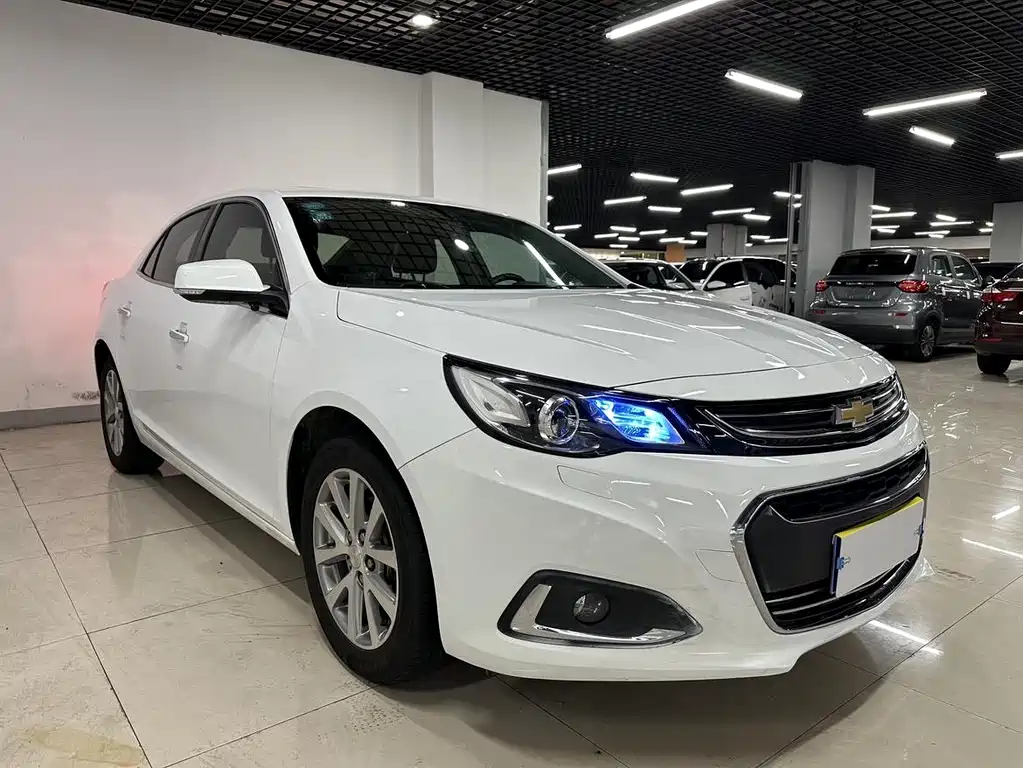 Chevrolet Malibu 2018 — фото 3