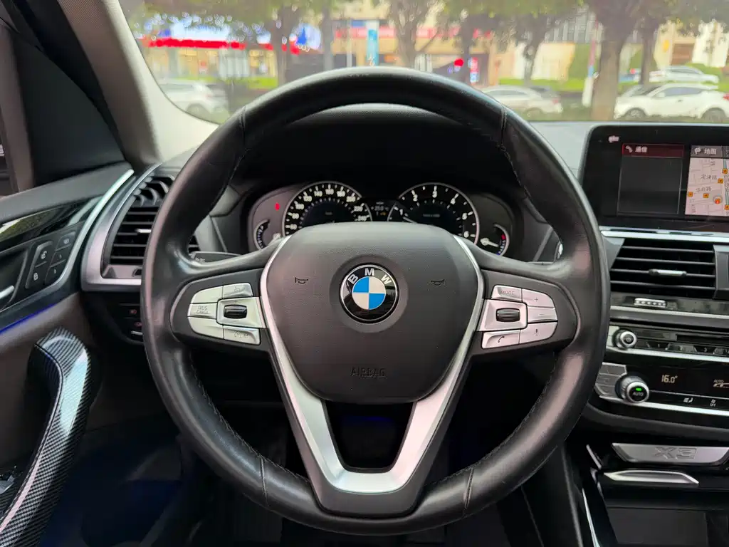 BMW X3 2019 — фото 17