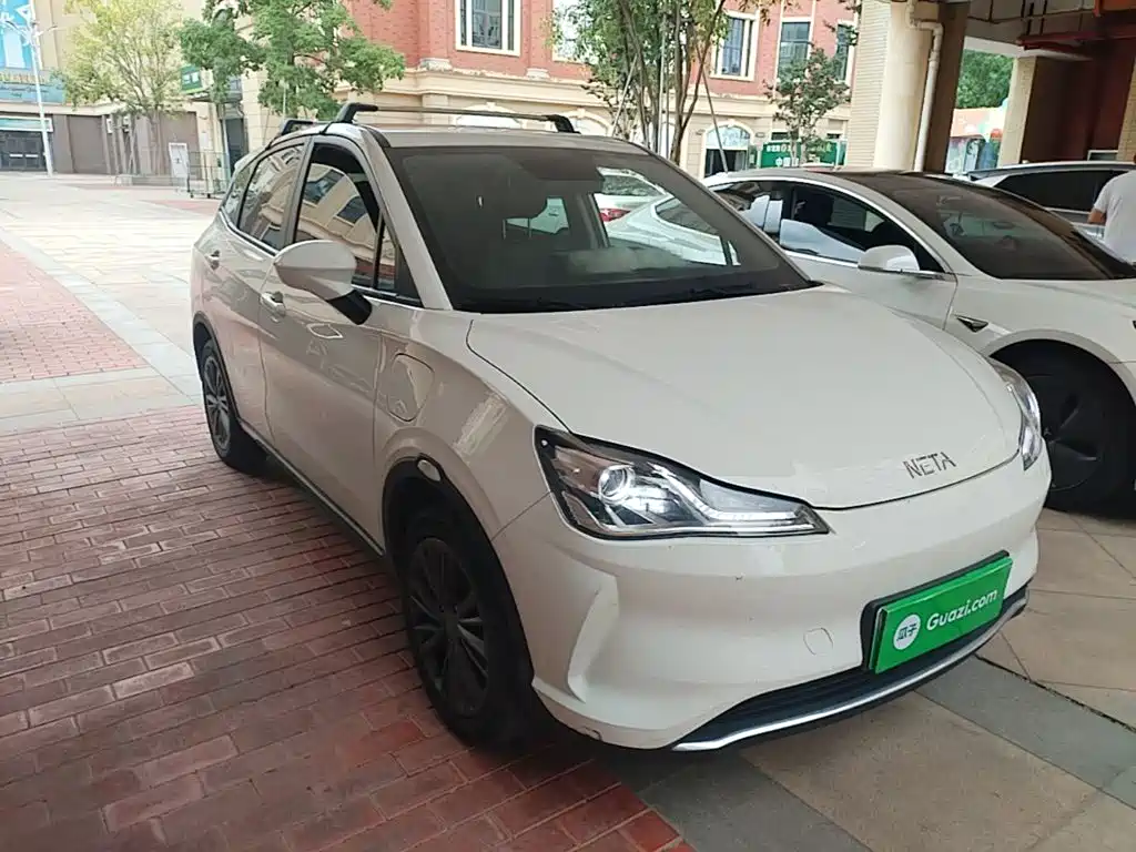 Neta V 2022