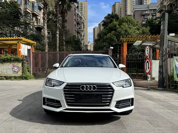 Audi A4L 2019