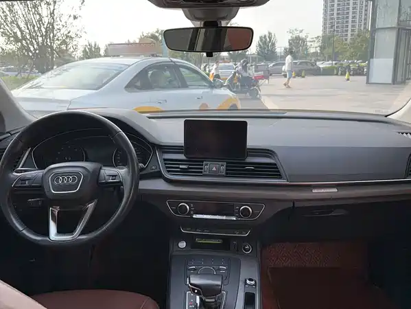 Audi Q5L 2019