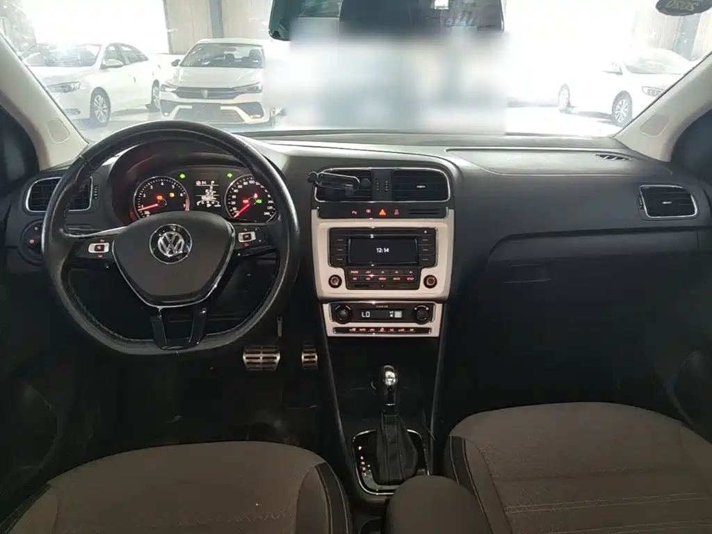 Volkswagen Polo 2017 — фото 10