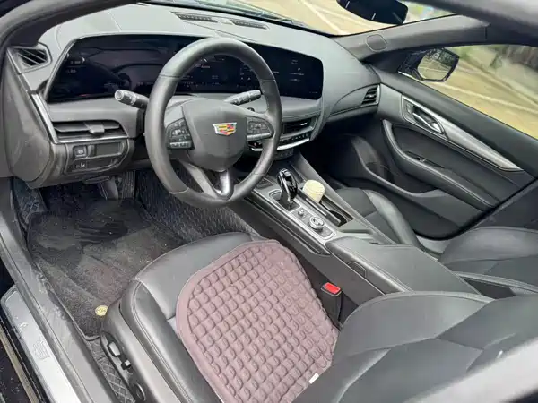Cadillac CT5 2024