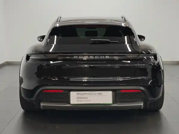 Porsche Taycan 2025