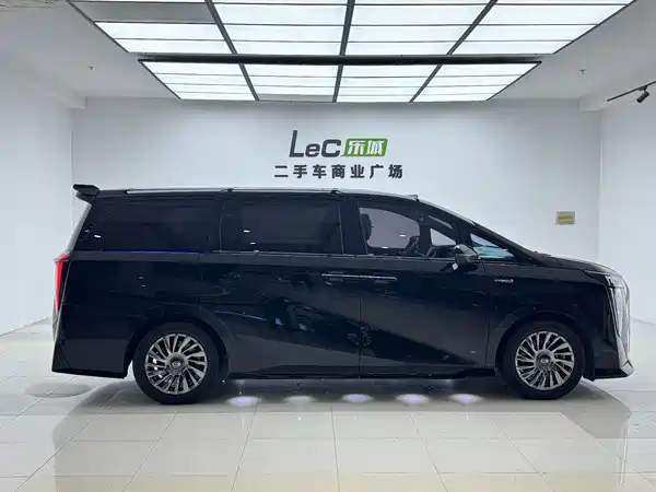 GAC Trumpchi M8 2023