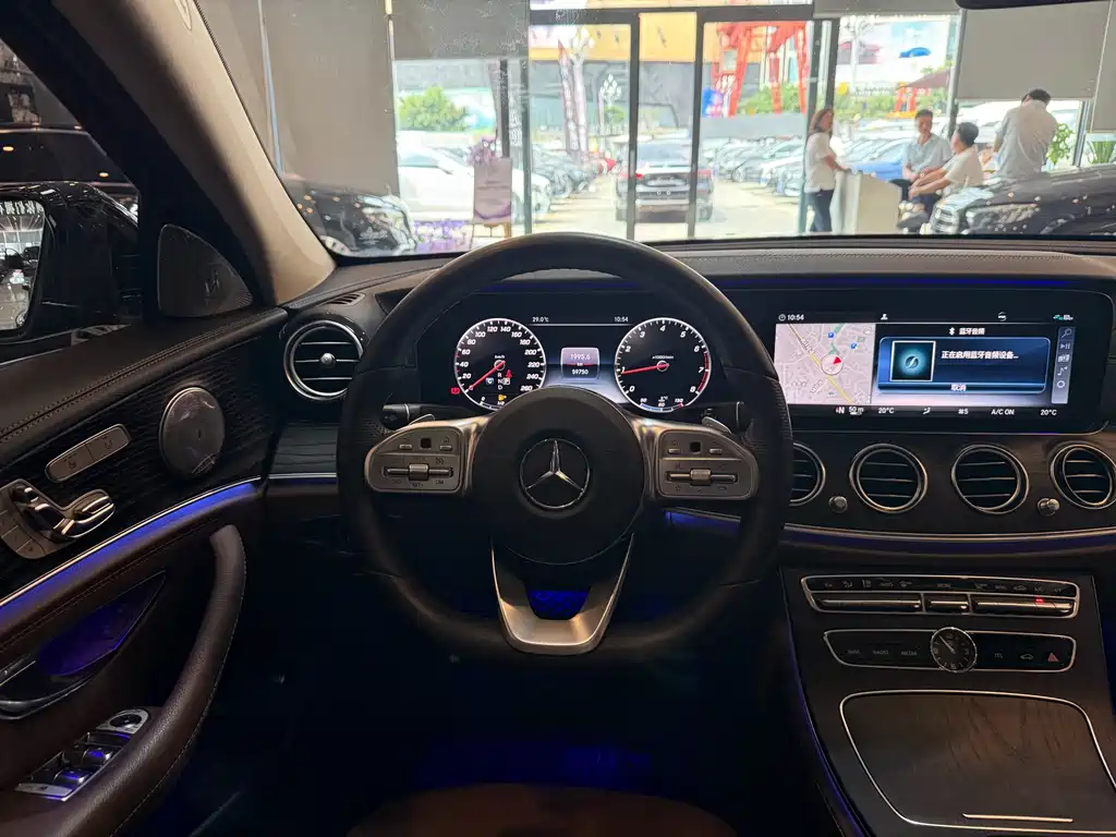 Mercedes-Benz E-Class 2020 — фото 16