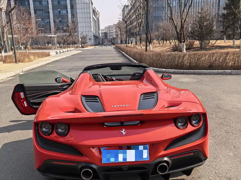 Ferrari F8 2021 — фото 10