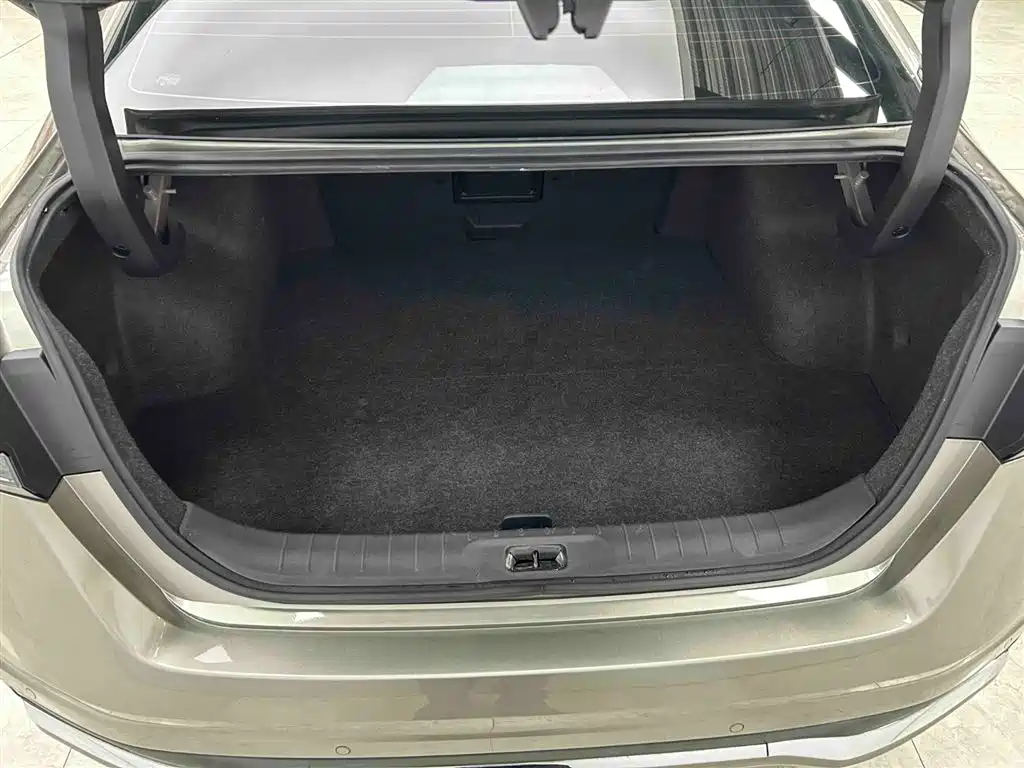 Nissan Teana 2023 — фото 17