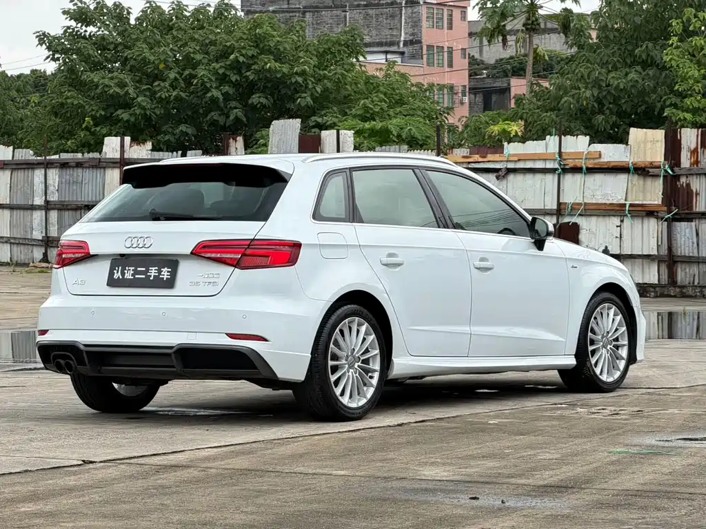 Audi A3 2017 — фото 19