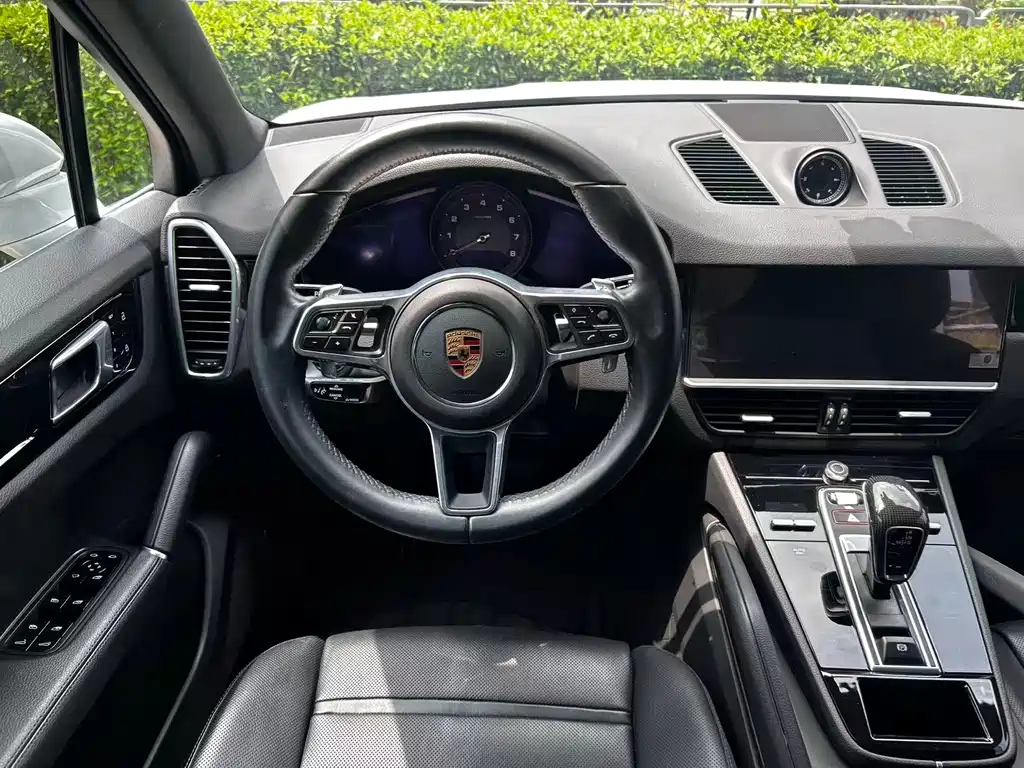 Porsche Cayenne 2021 — фото 9