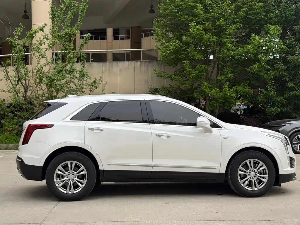 Cadillac XT5 2021 — фото 15
