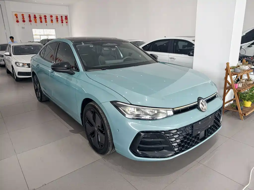 Volkswagen Passat 2024