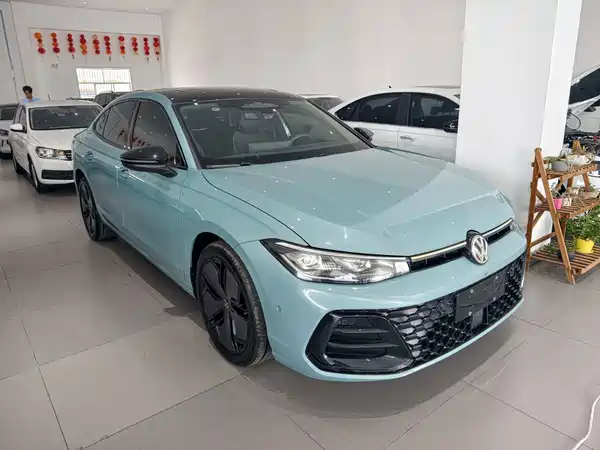 Volkswagen Passat 2024