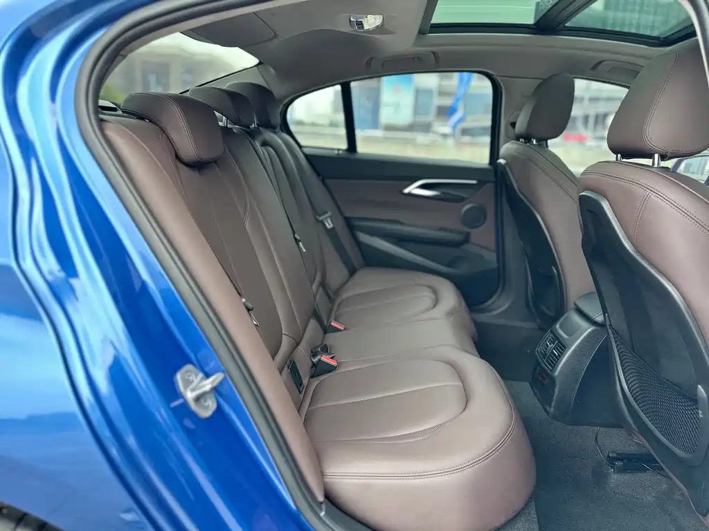 BMW 1 Series 2020 — фото 13