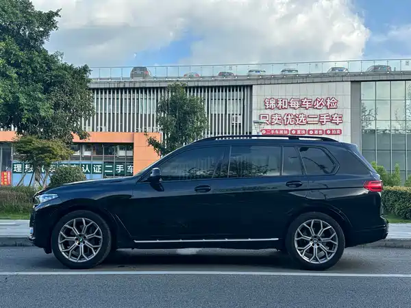 BMW X7 2022