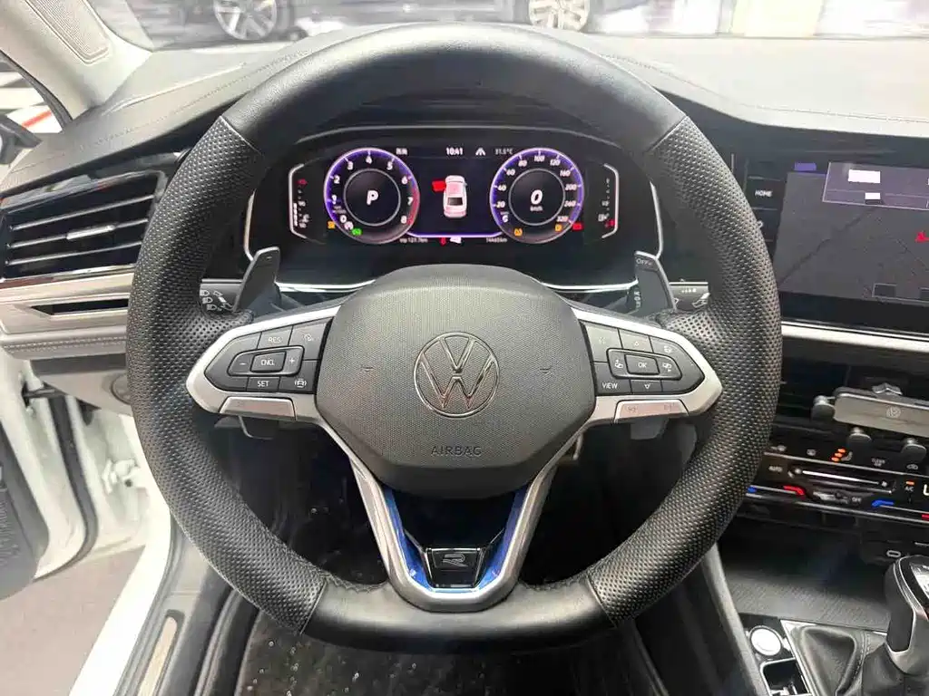 Volkswagen Sagitar 2022