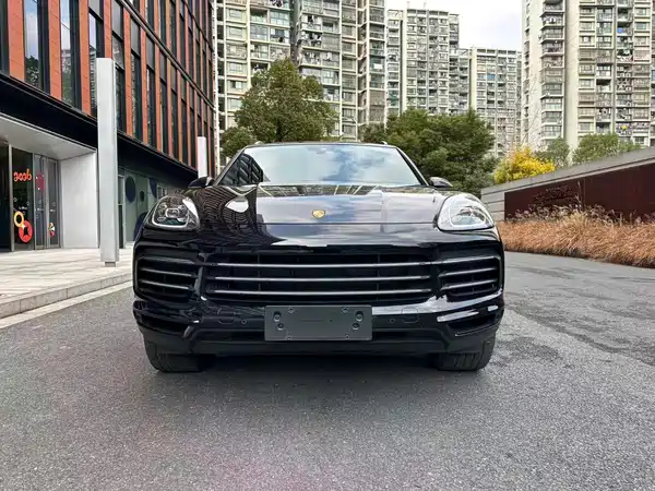 Porsche Cayenne 2022