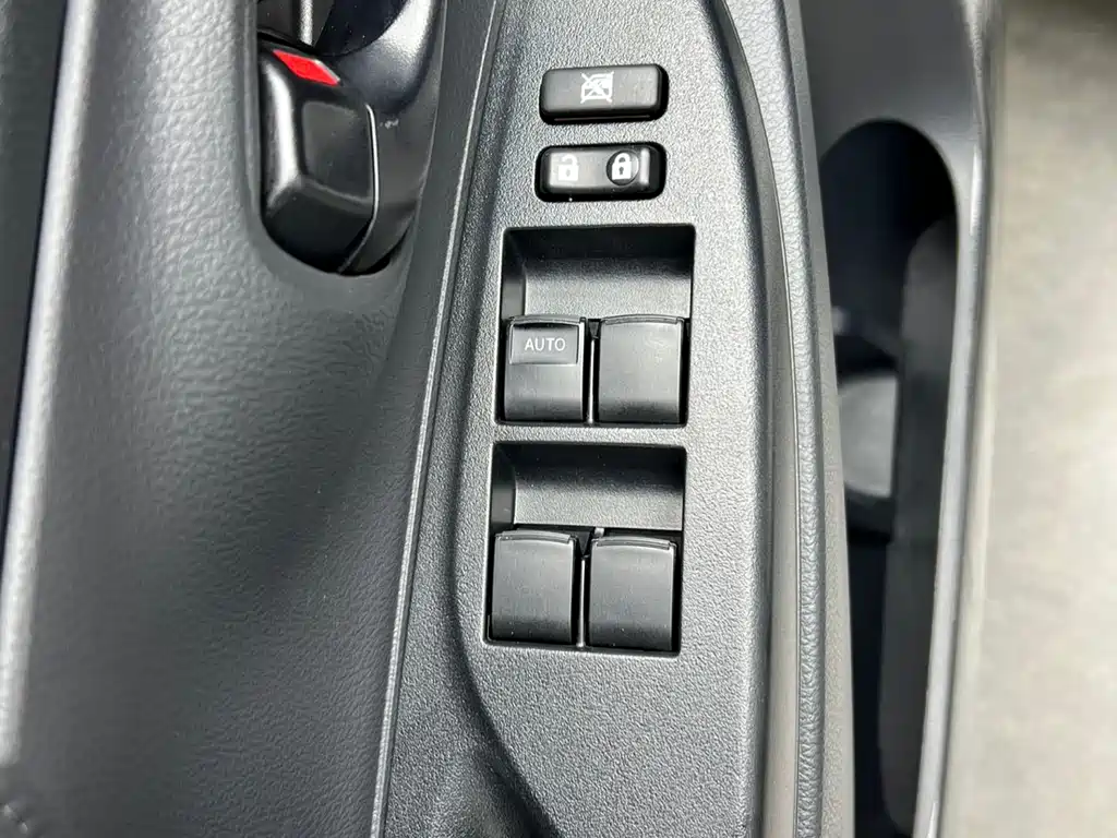 Toyota Yaris L 2021 — фото 10