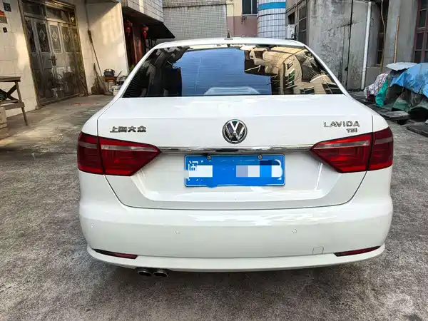 Volkswagen Lavida 2014