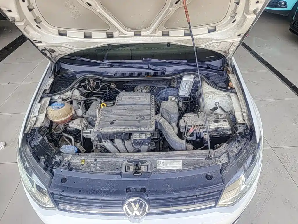 Volkswagen Polo 2015 — фото 16