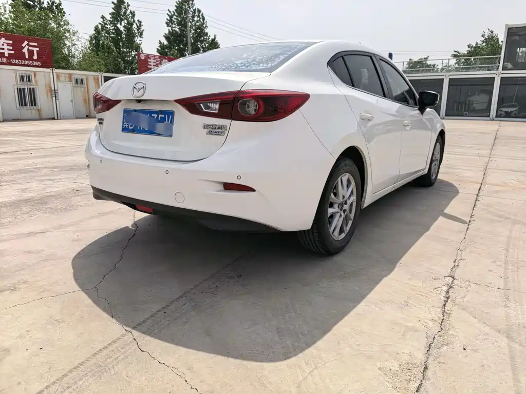 Mazda 3 Axela 2018 — фото 9