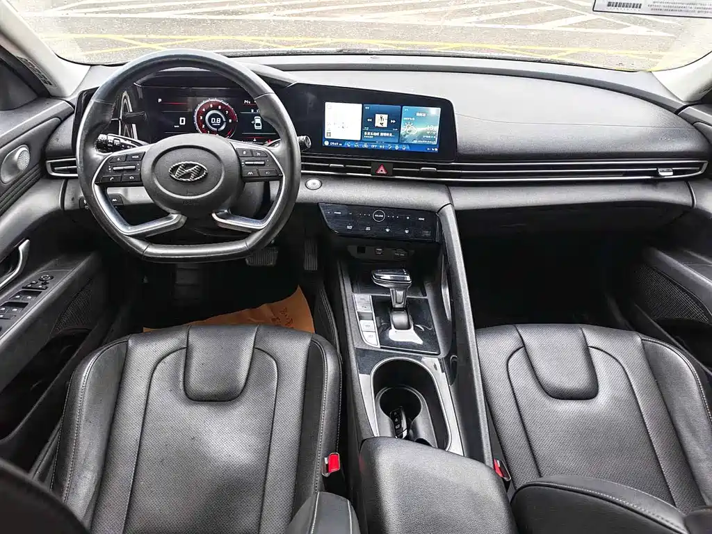 Hyundai Elantra 2021