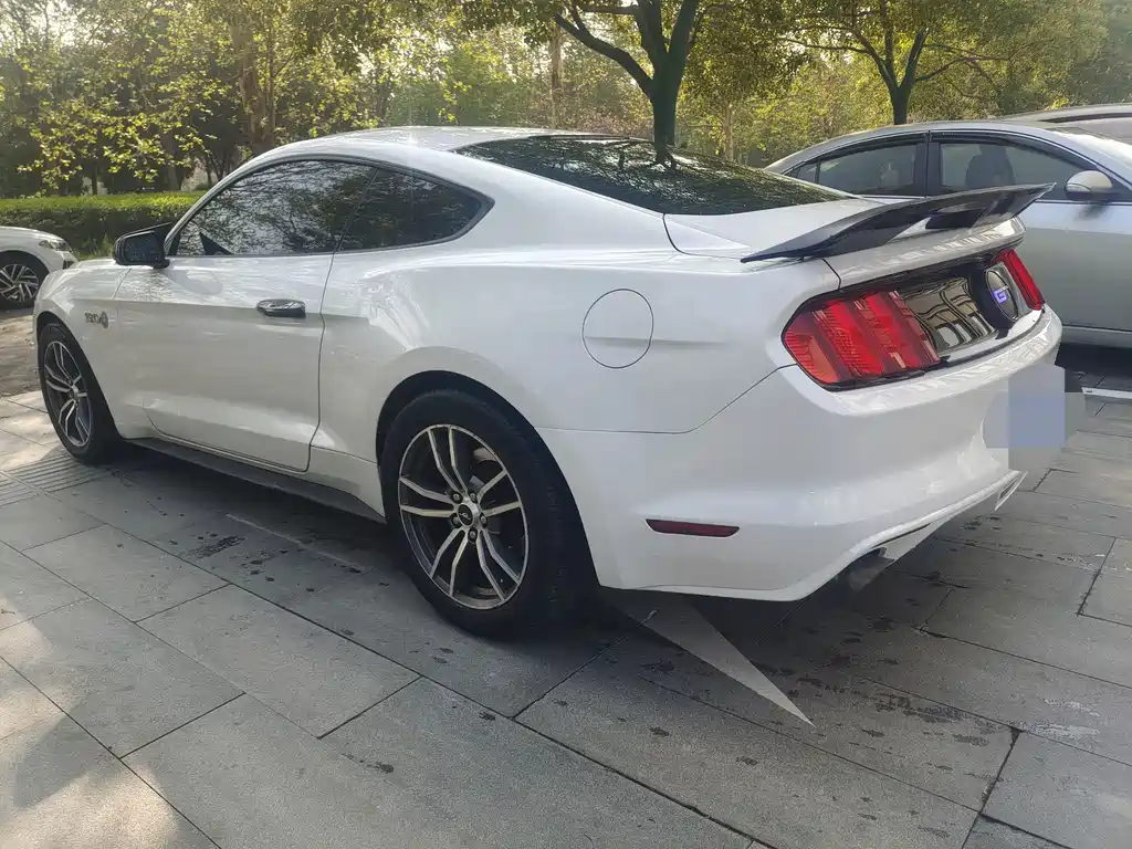 Ford Mustang 2017 — фото 4