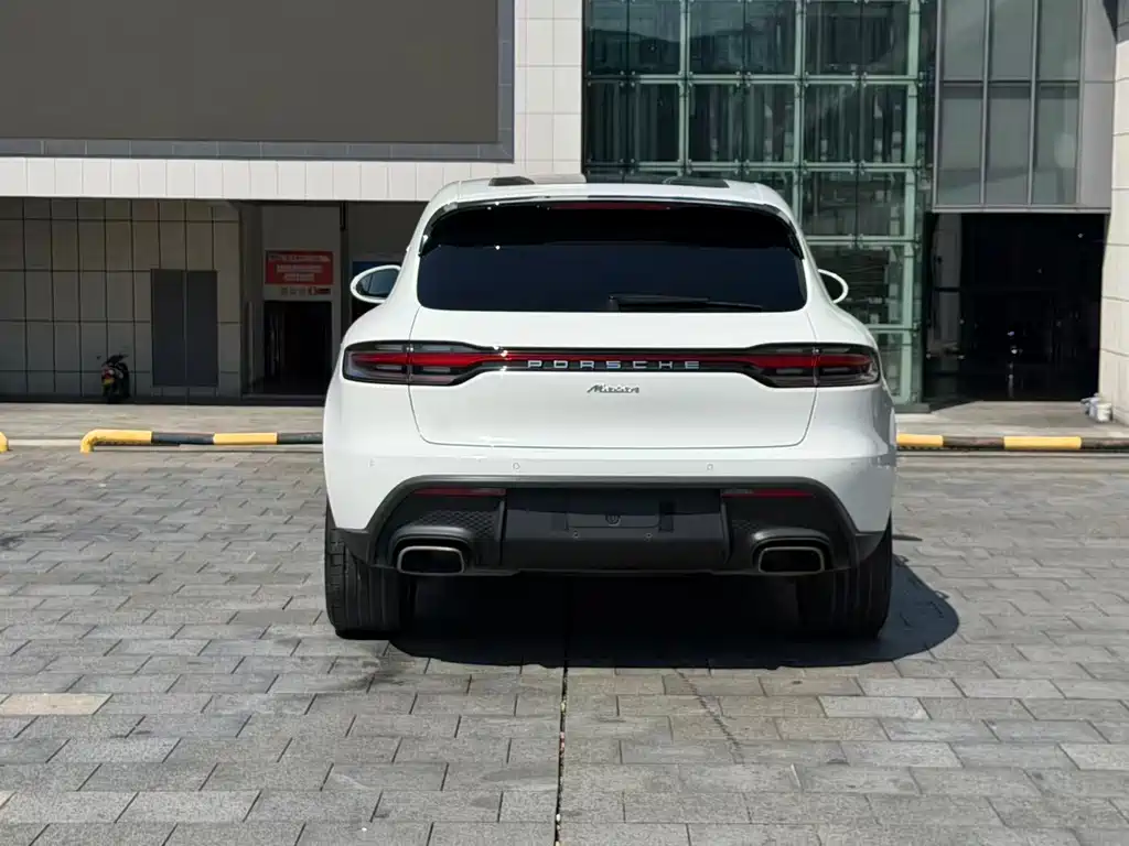 Porsche Macan 2022 — фото 11