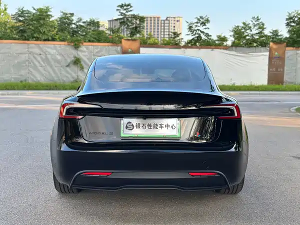 Tesla Model 3 2026
