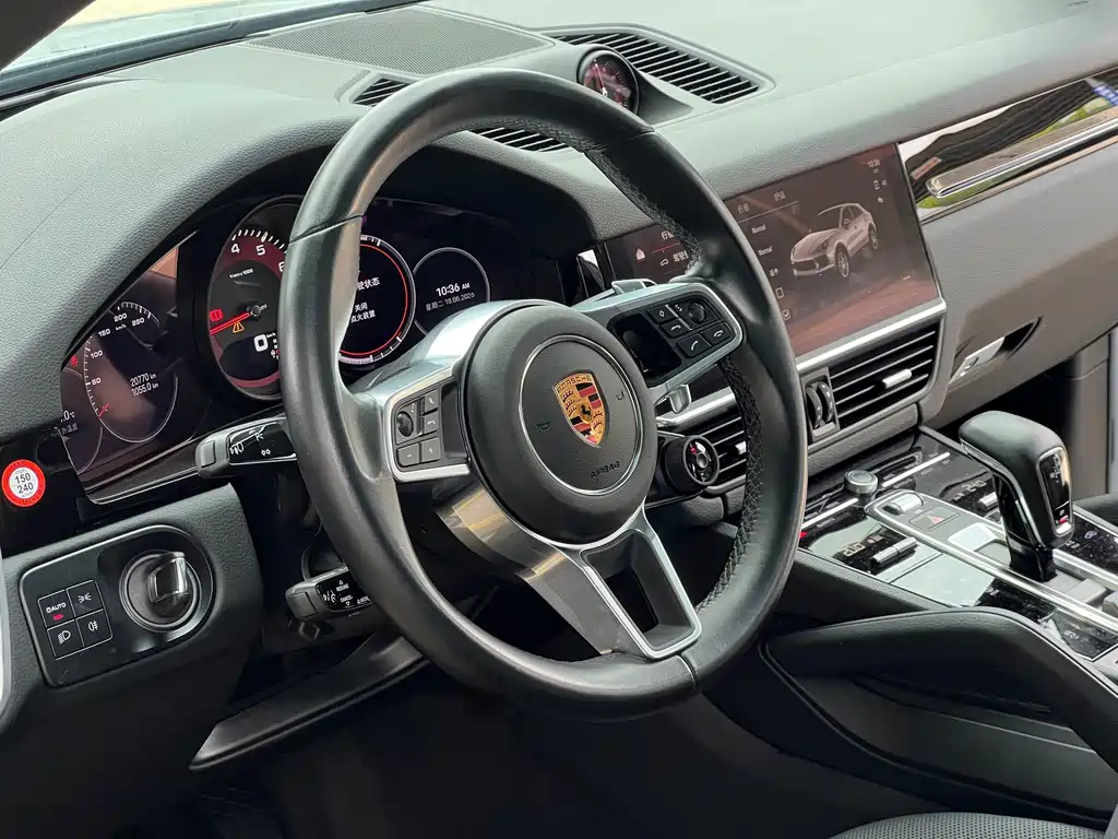 Porsche Cayenne 2023 — фото 13