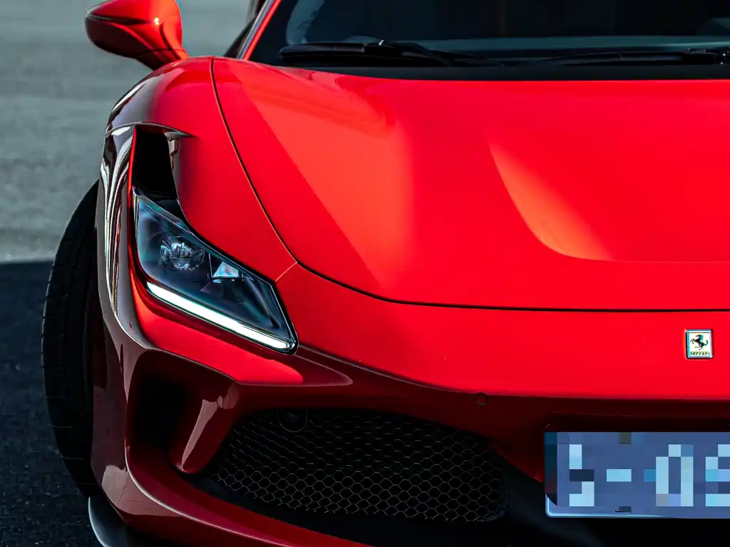 Ferrari F8 2021 — фото 17