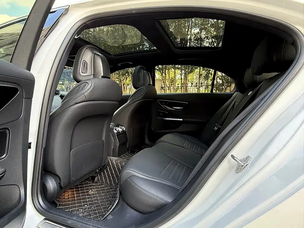 Mercedes-Benz C-Class 2025