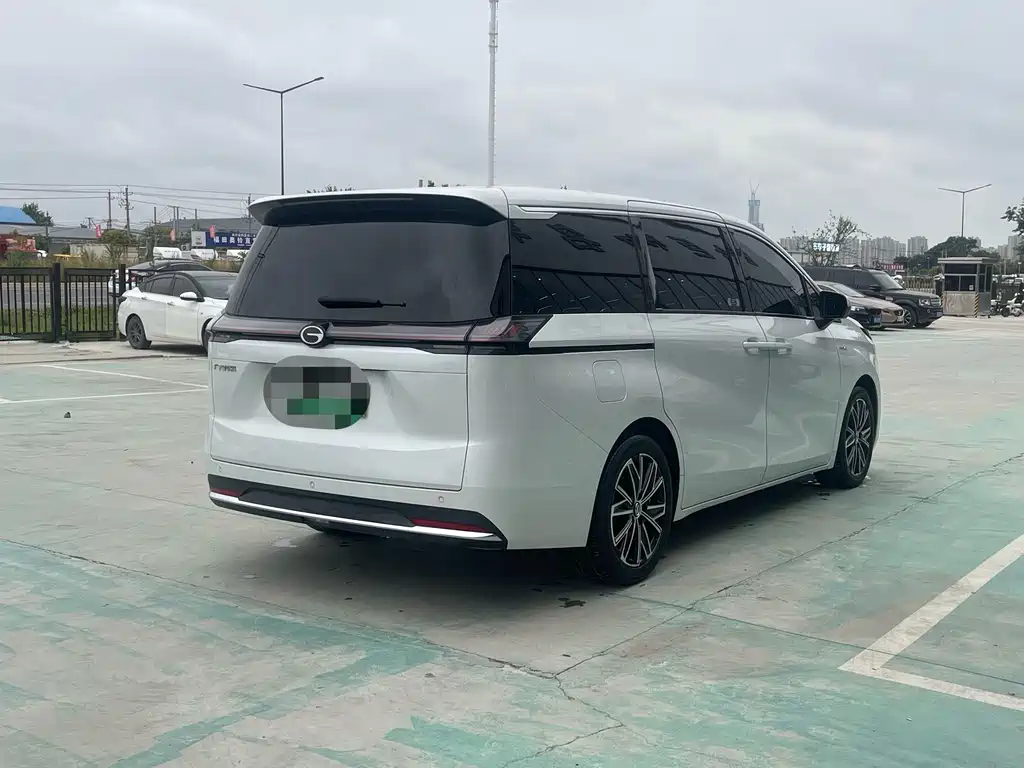 GAC Motor E8 PHEV 2024 — фото 14