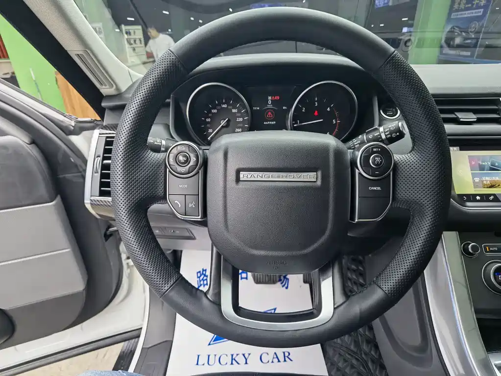 Land Rover Sport 2018 — фото 10