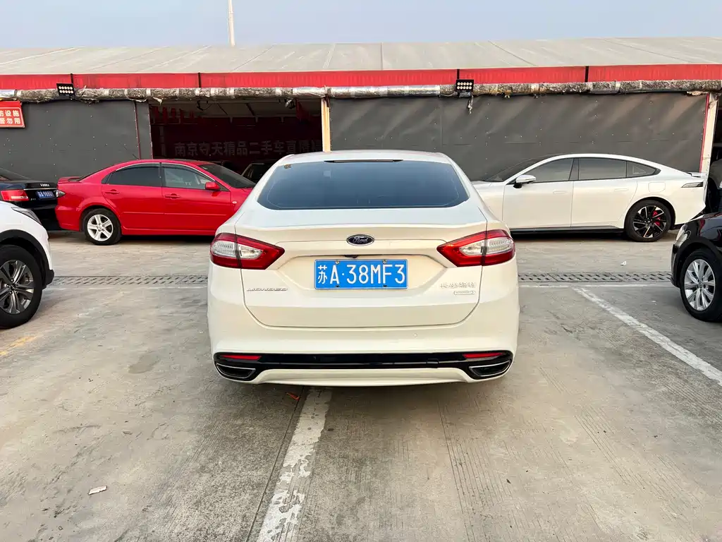 Ford Mondeo 2015 — фото 19