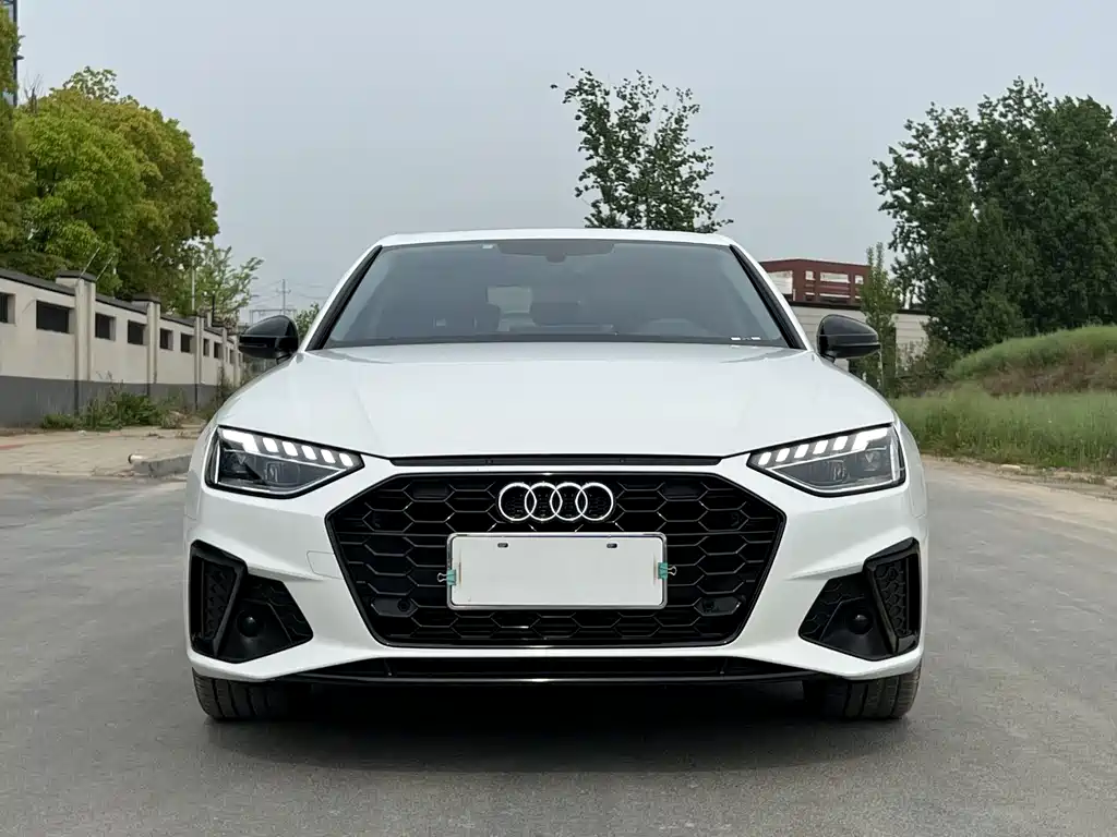 Audi A4L 2023 — фото 2