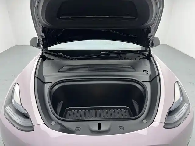 Tesla Model Y 2023 — фото 12