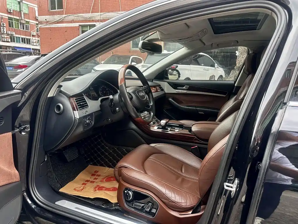 Audi A8 2012
