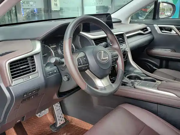 Lexus RX 2022