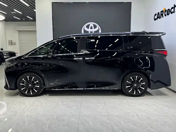 Toyota Alphard 2025
