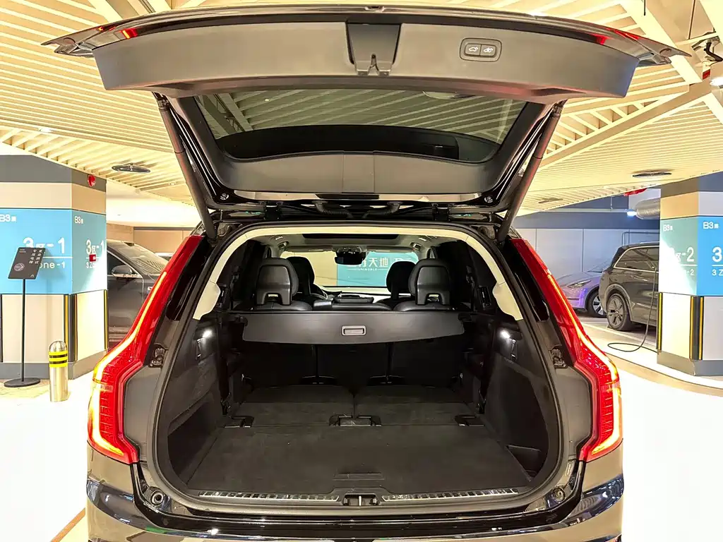 Volvo XC90 2016 — фото 15