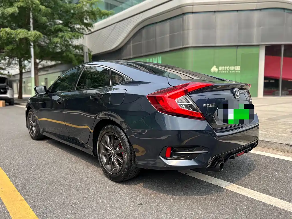 Honda Civic 2020 — фото 13
