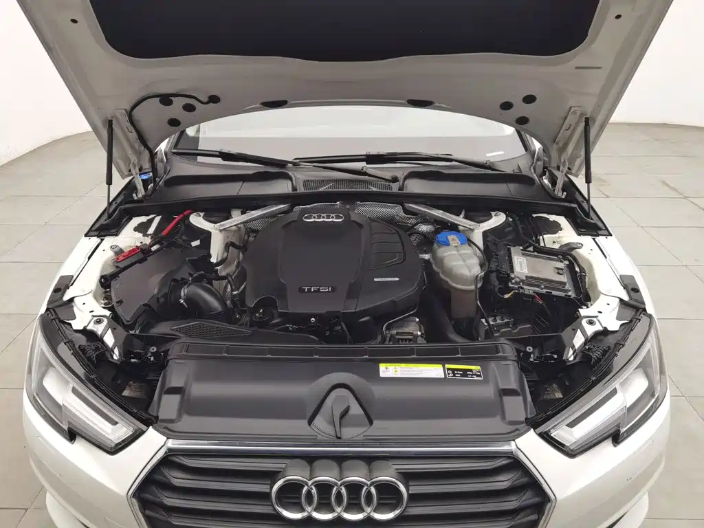 Audi A4L 2017