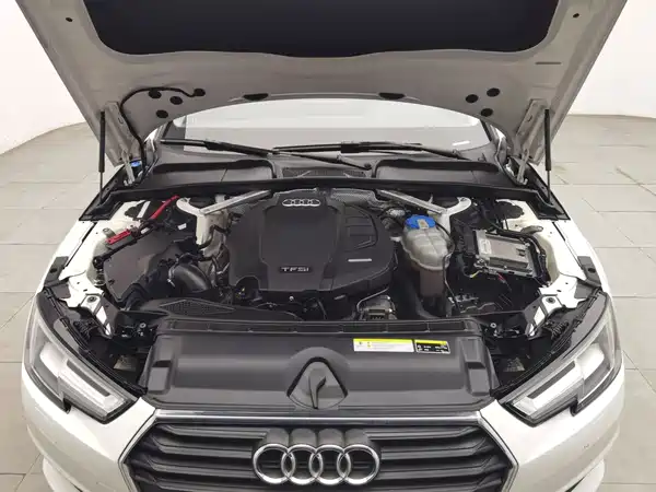 Audi A4L 2017